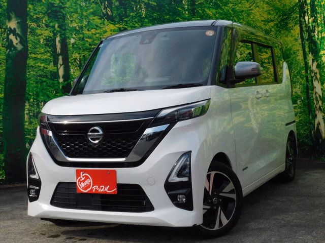 NISSAN ROOX