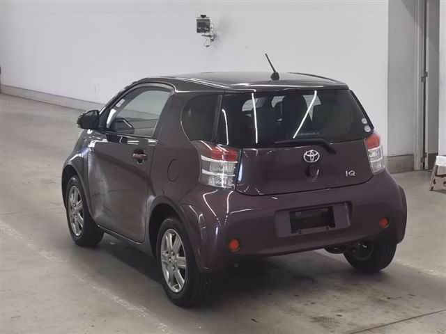 TOYOTA IQ