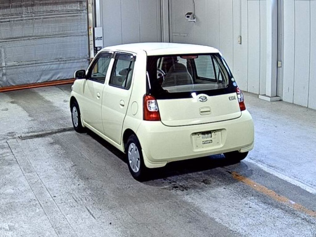 DAIHATSU ESSE