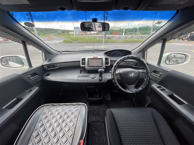 HONDA FREED SPIKE