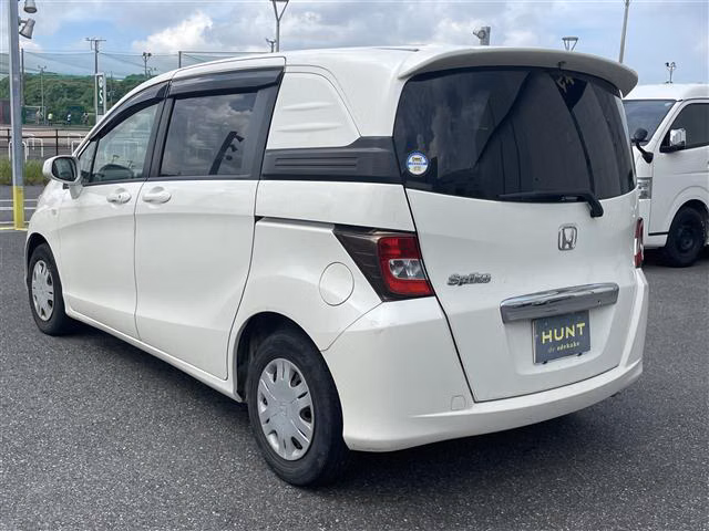 HONDA FREED SPIKE