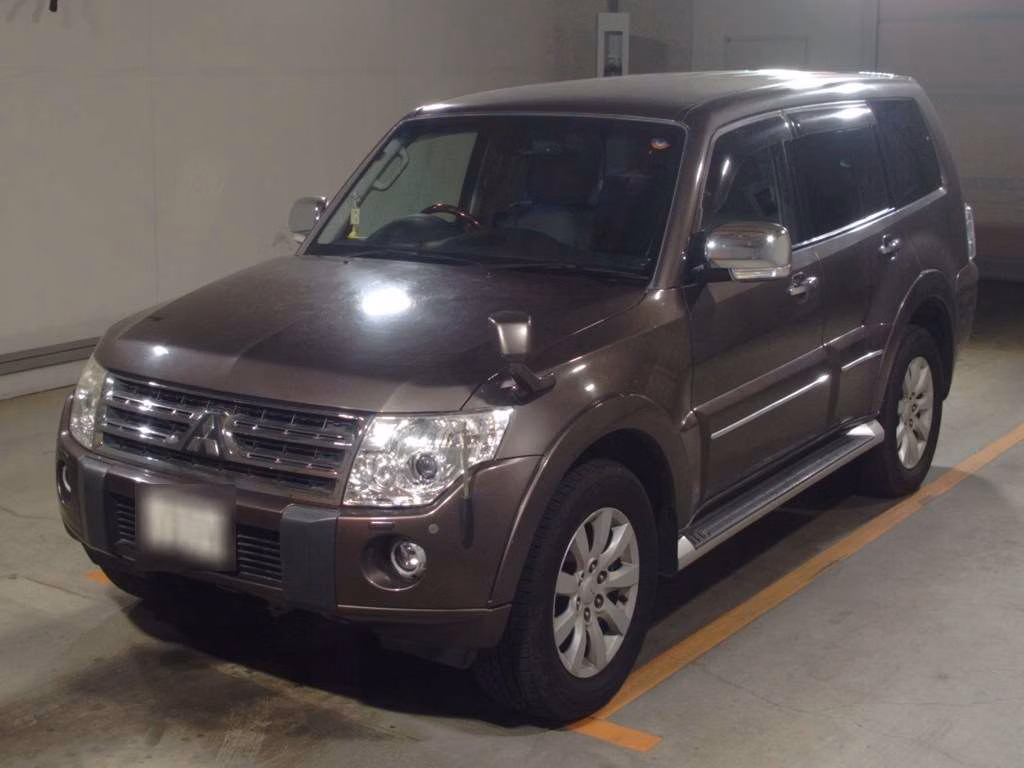 MITSUBISHI PAJERO