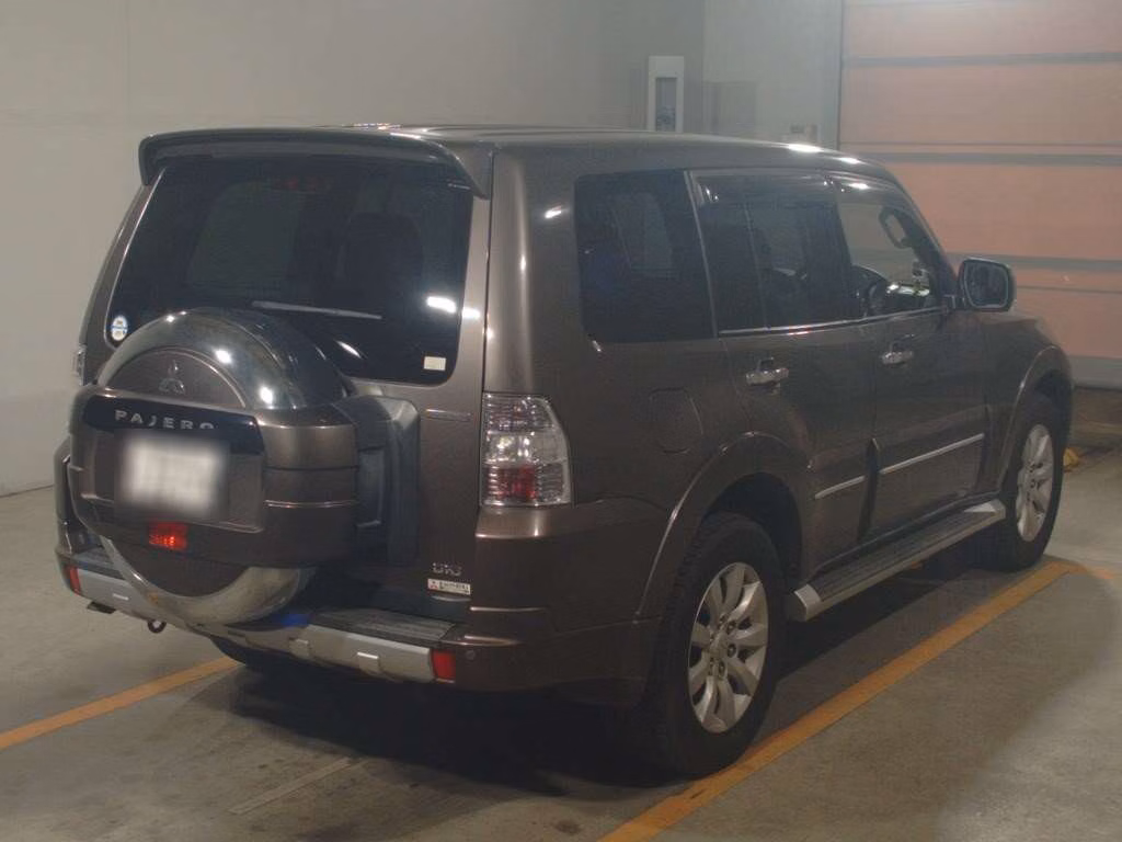 MITSUBISHI PAJERO