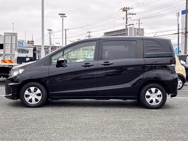 HONDA FREED SPIKE