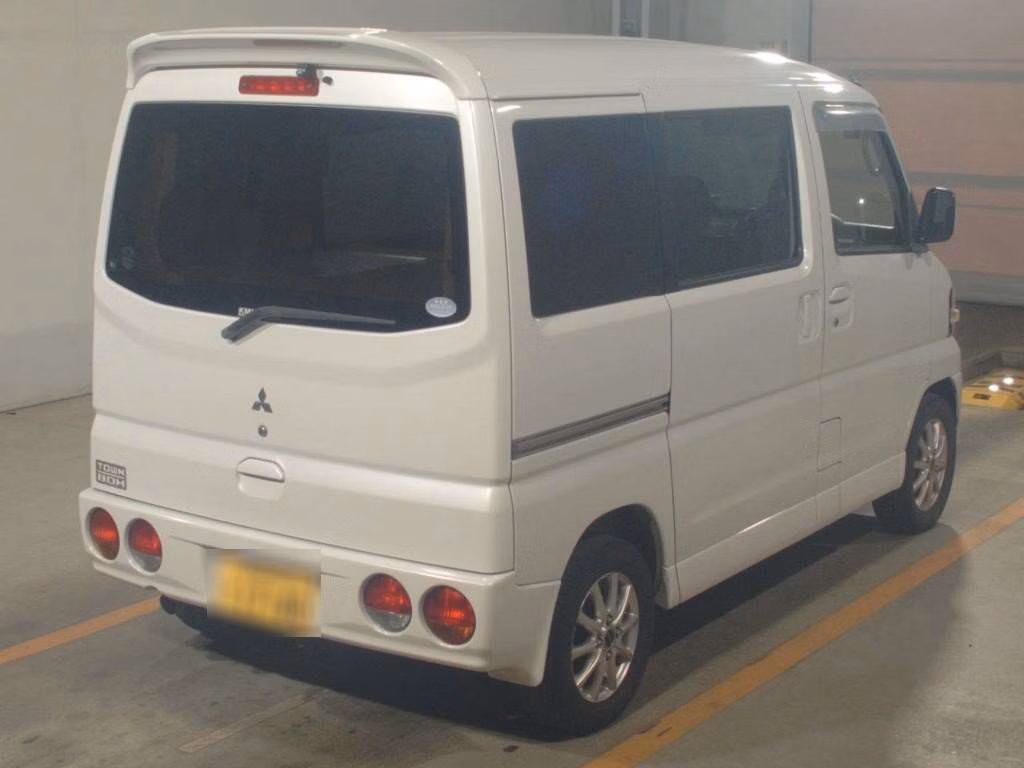 MITSUBISHI TOWN BOX