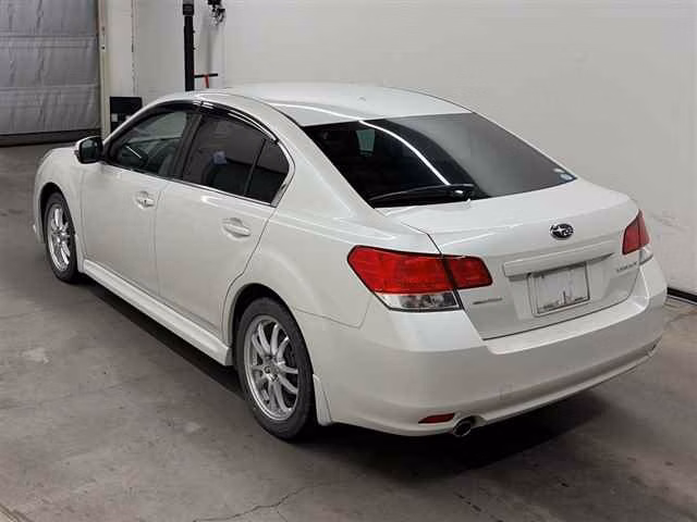 SUBARU LEGACY B4
