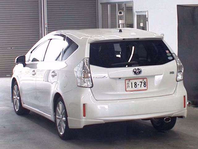 TOYOTA PRIUS ALPHA
