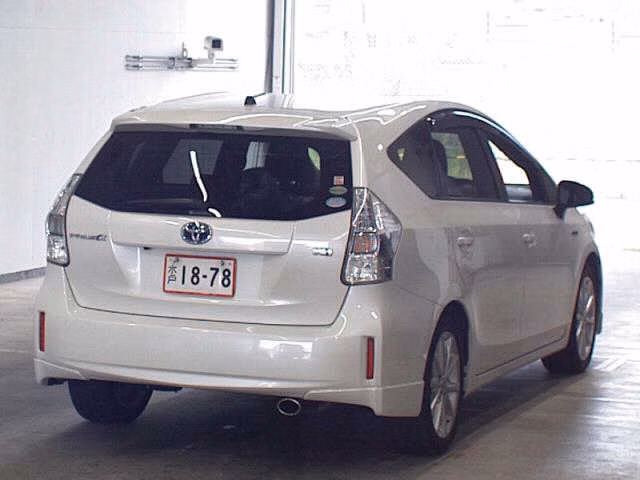 TOYOTA PRIUS ALPHA