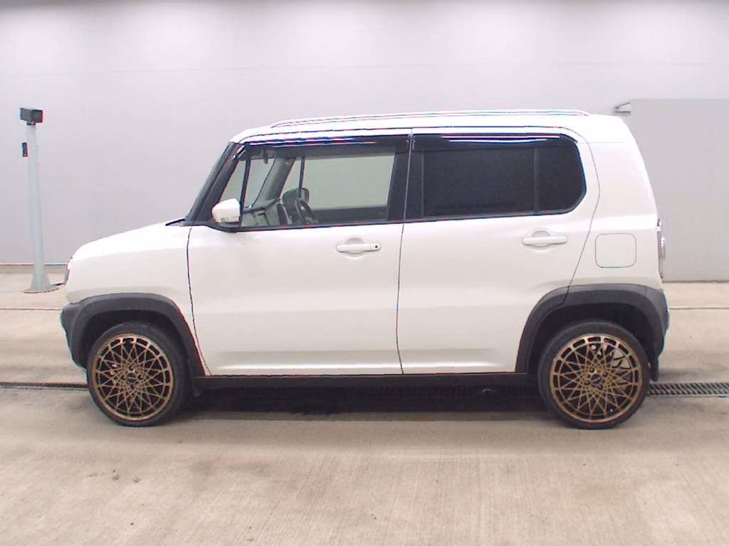MAZDA FLAIR CROSSOVER