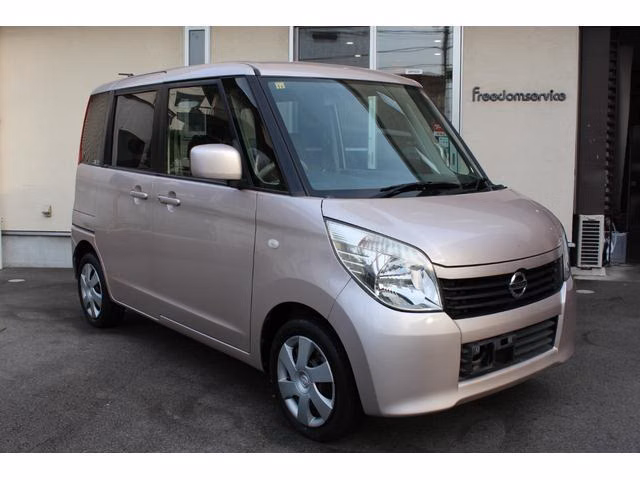 NISSAN ROOX