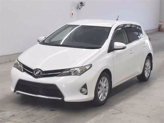 TOYOTA AURIS