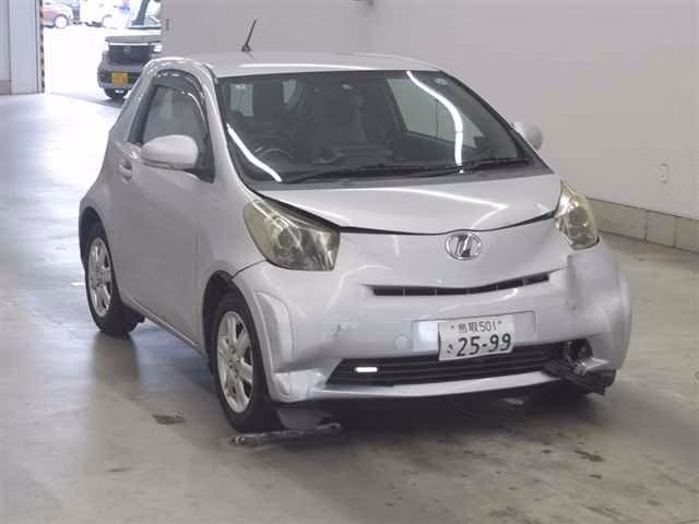 TOYOTA IQ