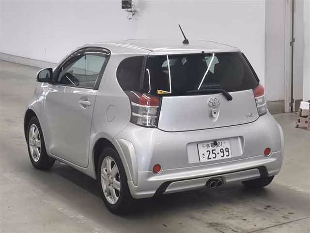 TOYOTA IQ