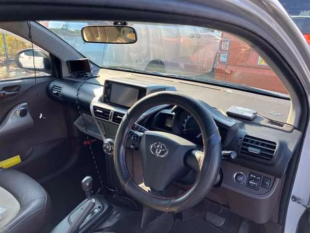 TOYOTA IQ