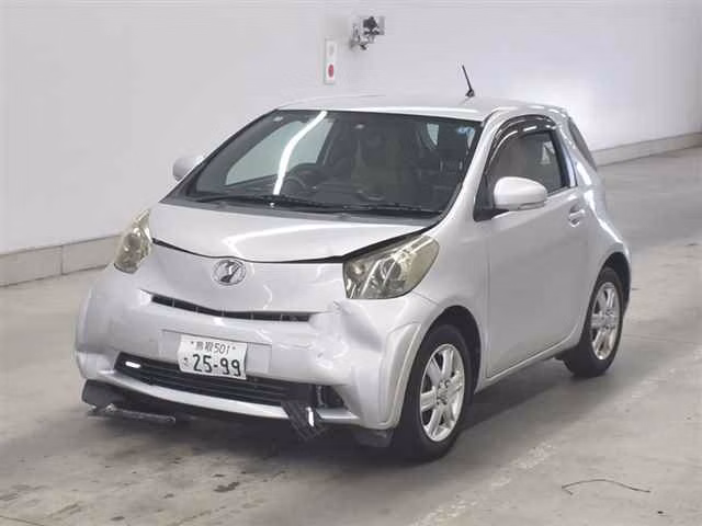 TOYOTA IQ