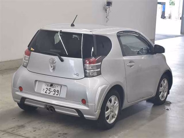 TOYOTA IQ