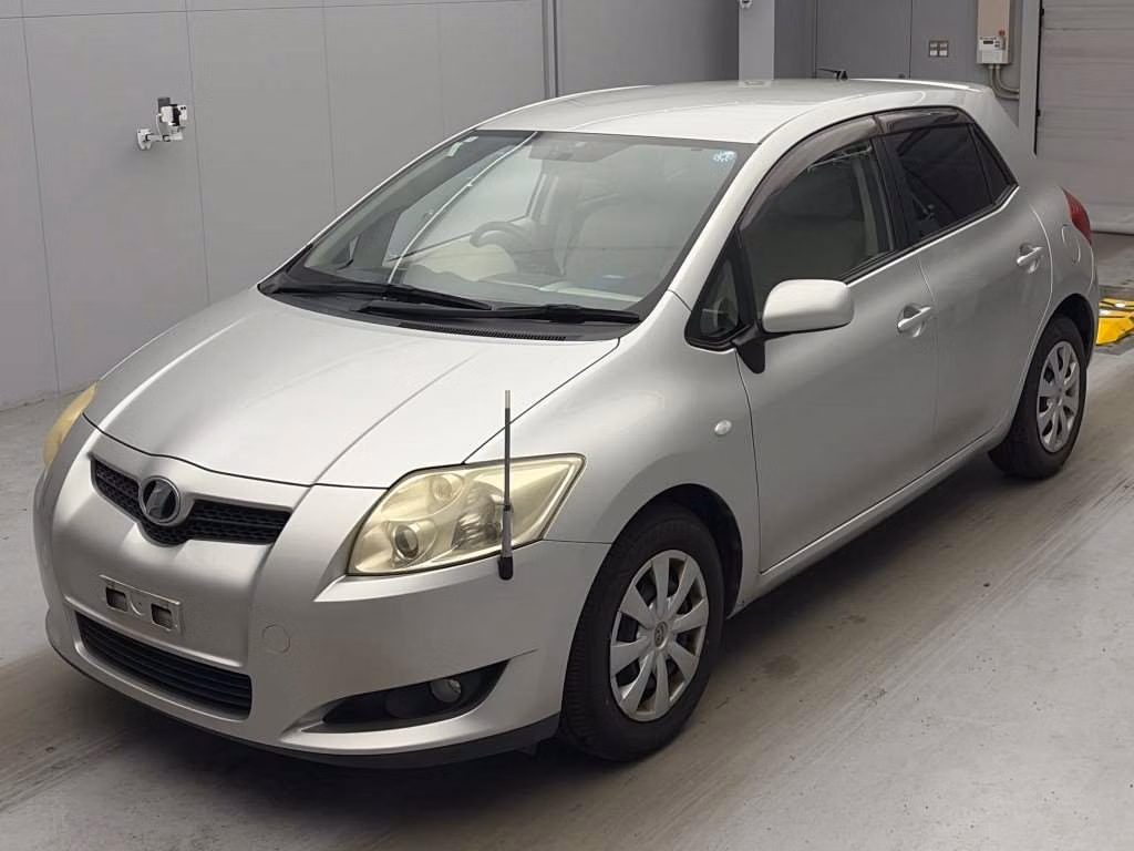 TOYOTA AURIS