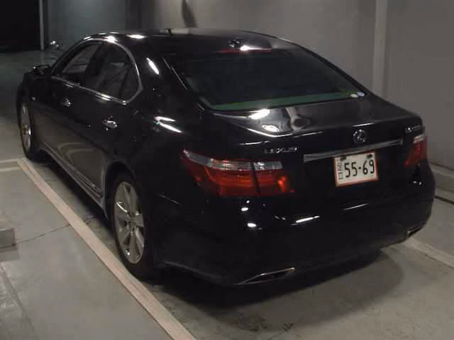LEXUS LS600H
