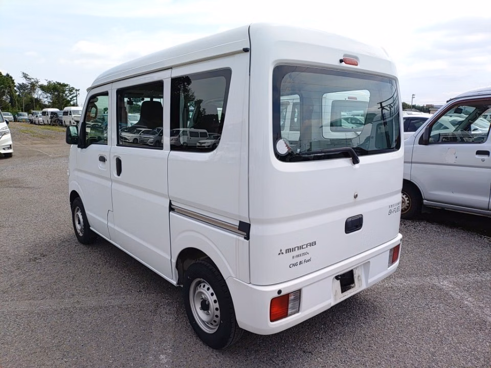MITSUBISHI MINICAB