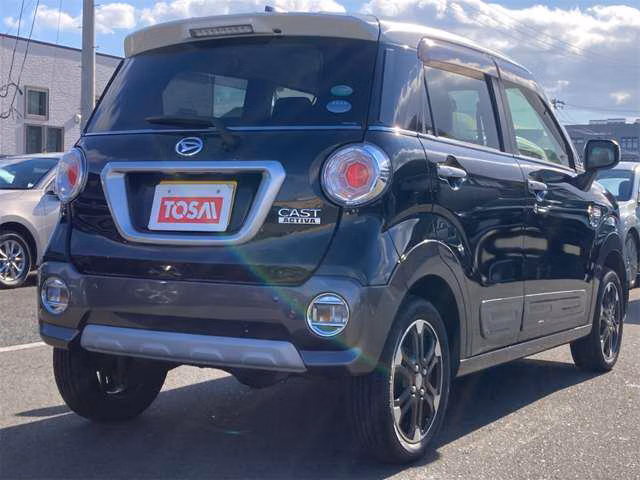 DAIHATSU CAST