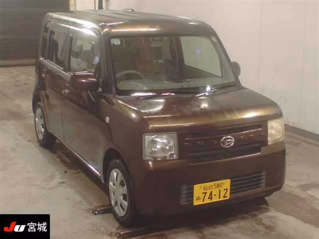 DAIHATSU MOVE CONTE