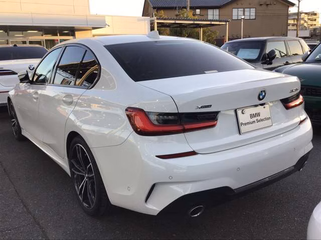 BMW 3-SERIES