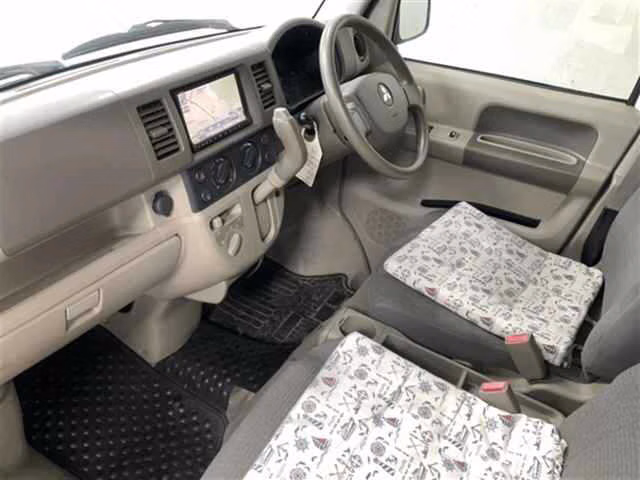 MITSUBISHI MINICAB