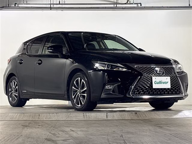 Lexus CT200h