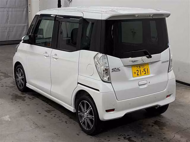 MITSUBISHI EK SPACE