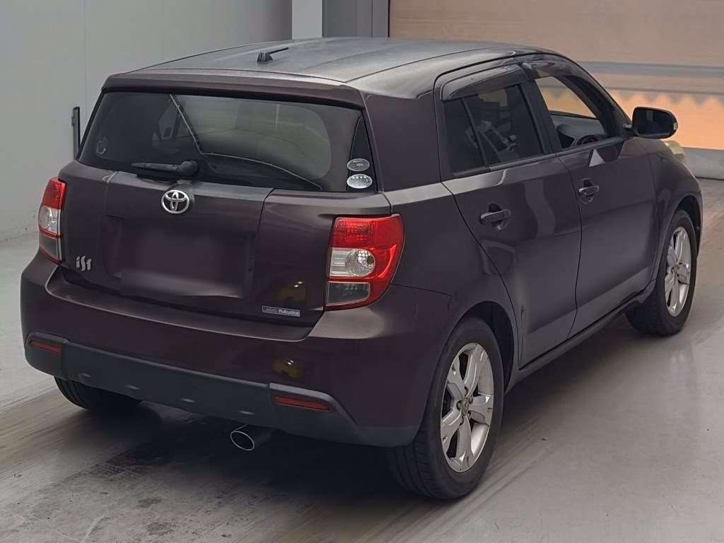 TOYOTA IST