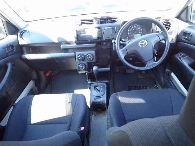 MAZDA FAMILIA