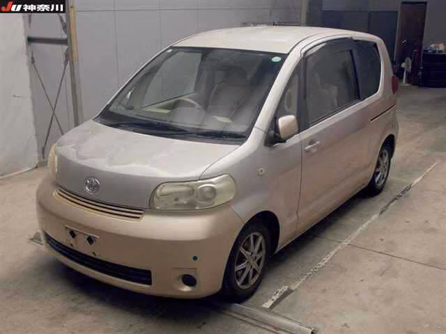 TOYOTA PORTE