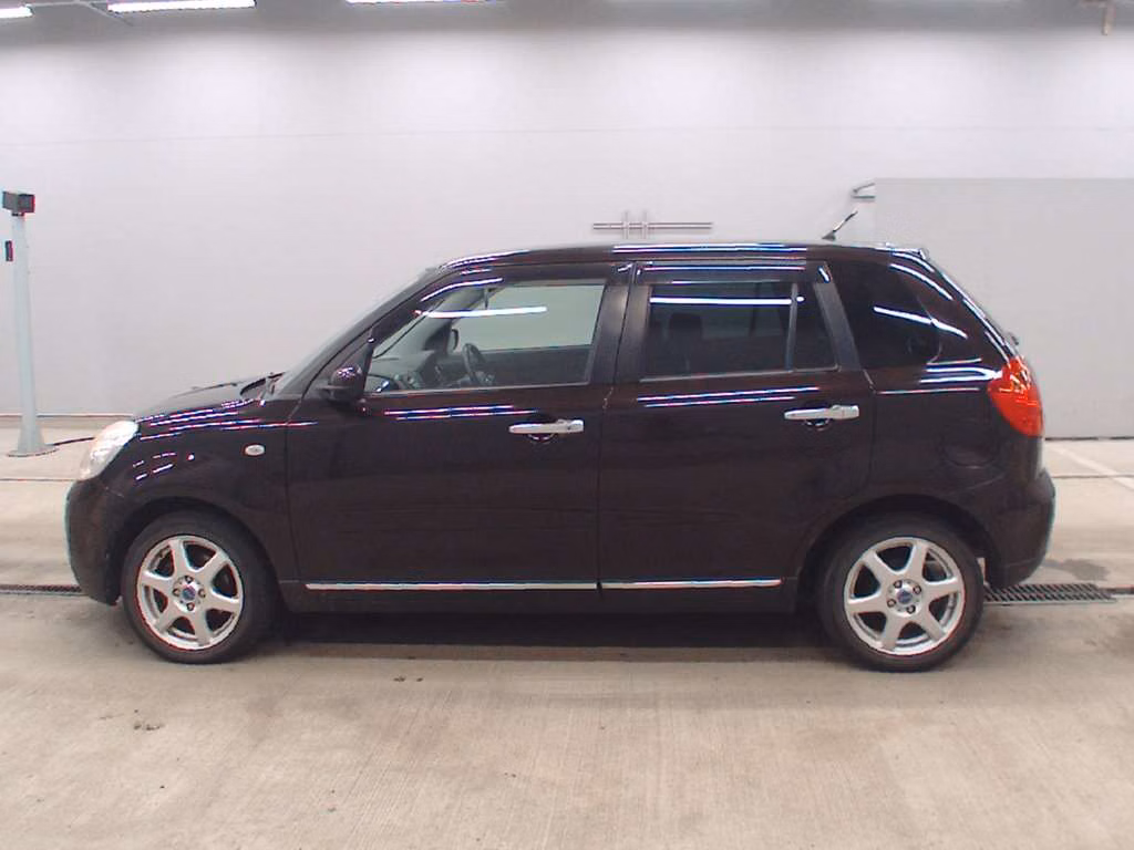 MAZDA VERISA