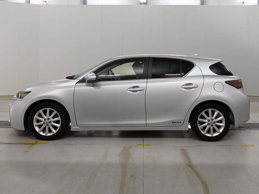 LEXUS CT200H