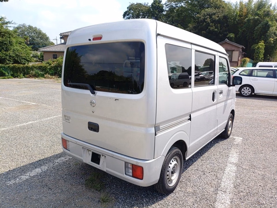 NISSAN NV100 CLIPPER