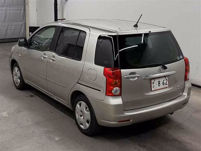 TOYOTA RAUM