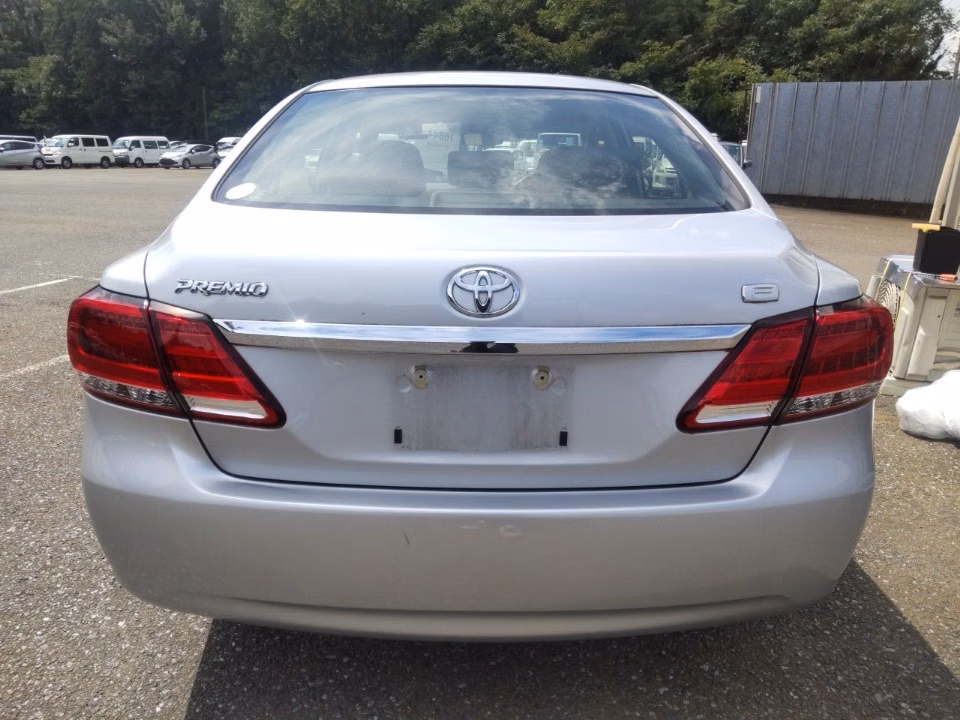 TOYOTA PREMIO