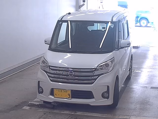 NISSAN DAYZ ROOX