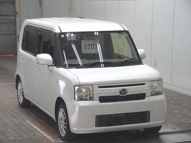 DAIHATSU MOVE CONTE