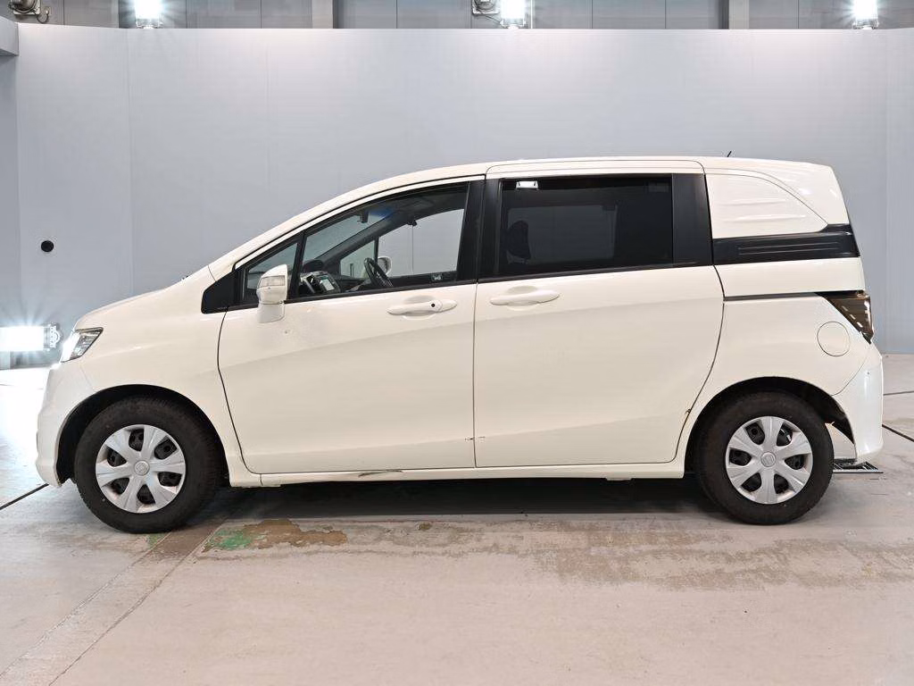 HONDA FREED SPIKE