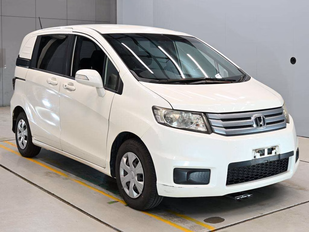 HONDA FREED SPIKE