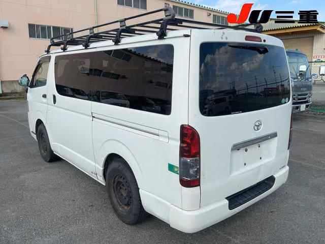 TOYOTA REGIUS ACE