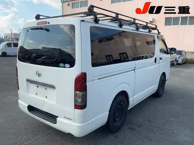 TOYOTA REGIUS ACE