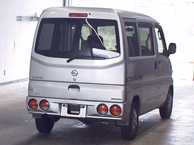 NISSAN CLIPPER