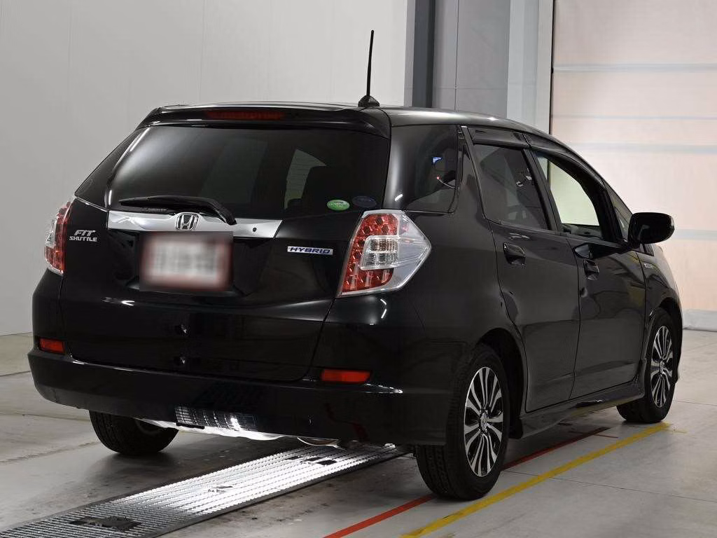 HONDA FIT SHUTTLE