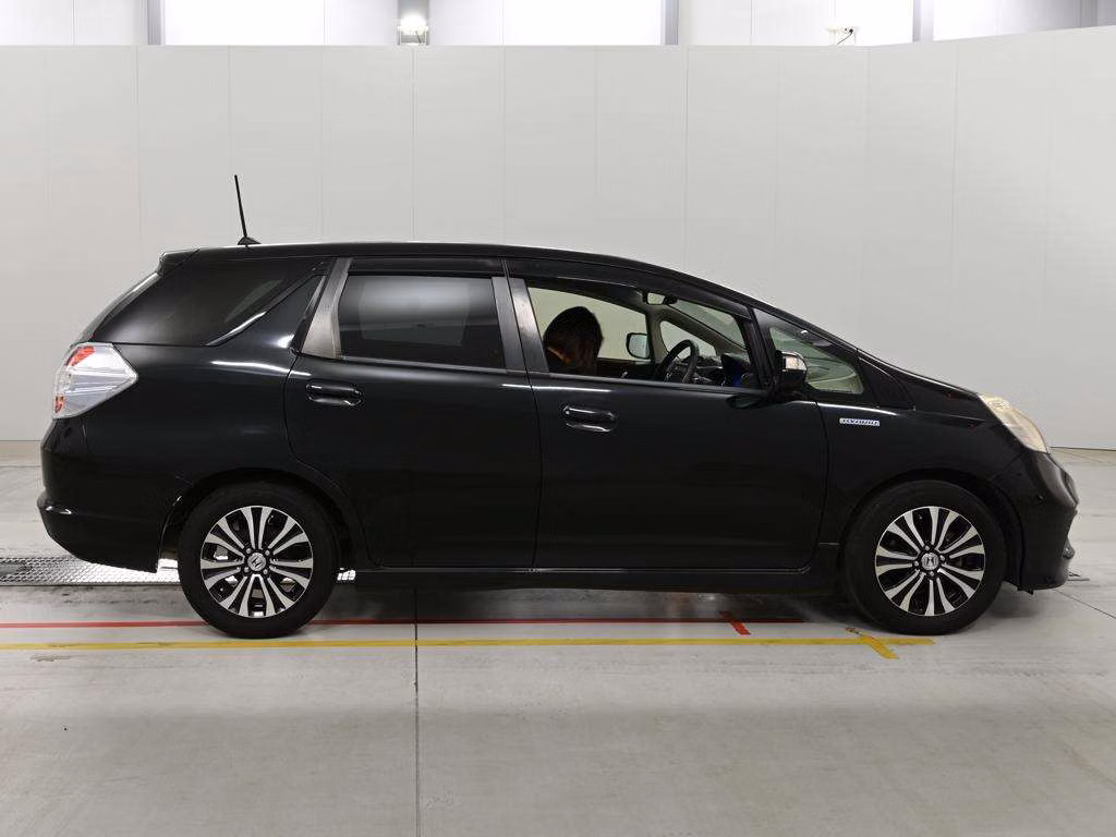 HONDA FIT SHUTTLE