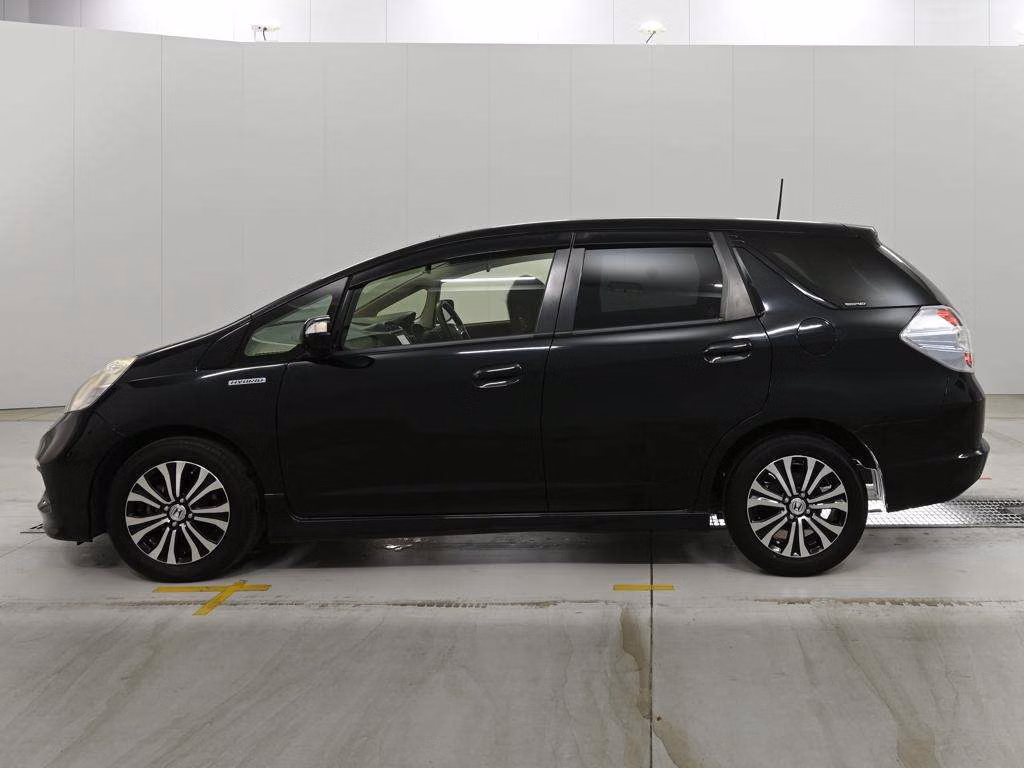 HONDA FIT SHUTTLE