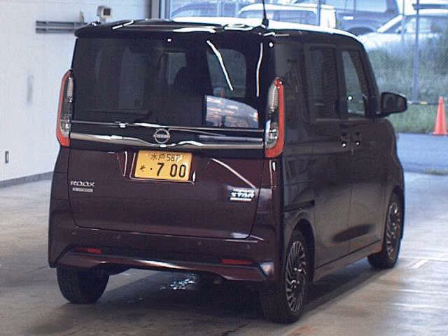 NISSAN ROOX