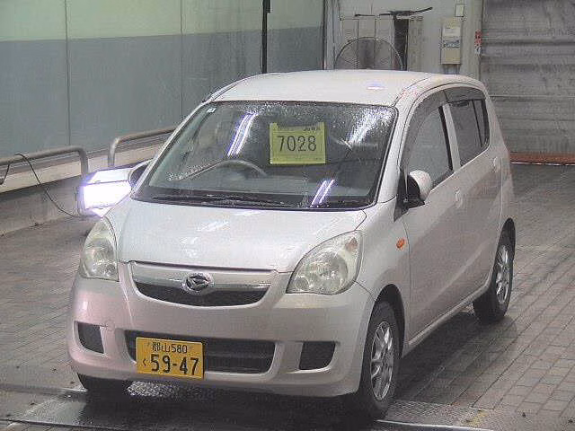 DAIHATSU MIRA