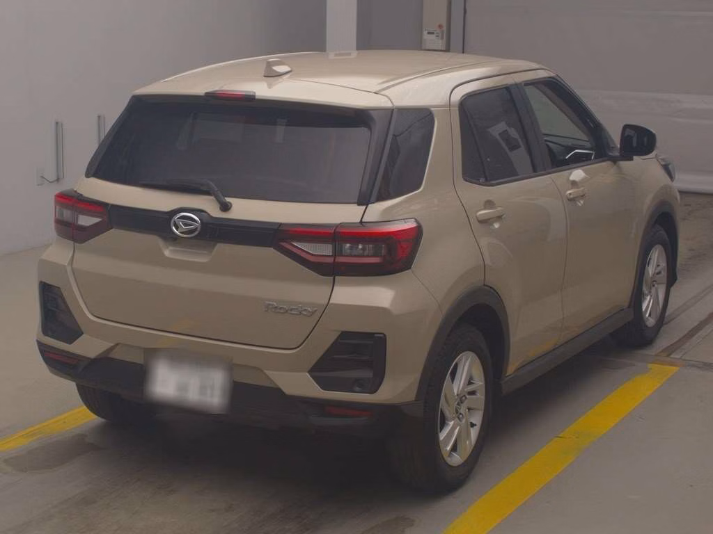 DAIHATSU ROCKY